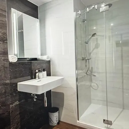 Modern Downtown 公寓